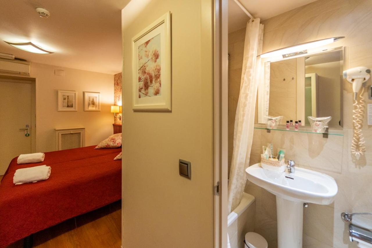 Hostal Matheu Madrid Exterior foto